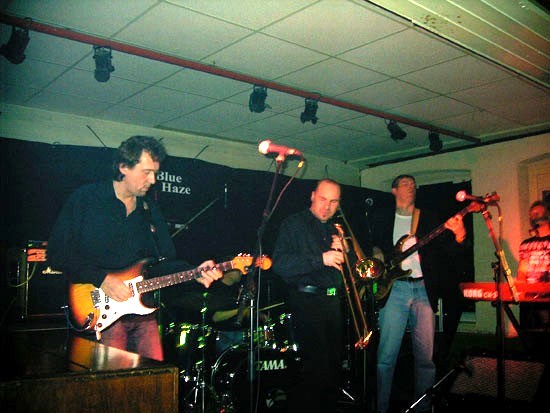 Blue Haze H&ouml;llriegl